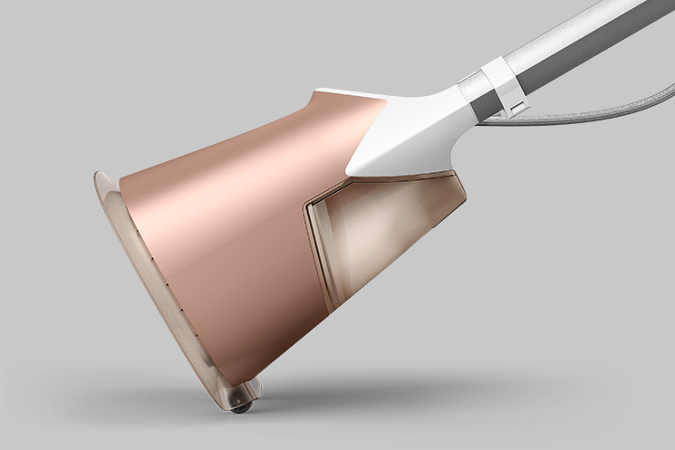 Freelance designer Eefje Sandmann CMF design for Philips Garment Care